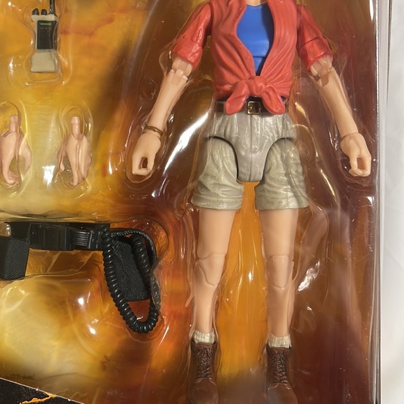 Mattel Jurassic World Amber Collection Dr. Ellie Sattler Figure New - Picture 3 of 6